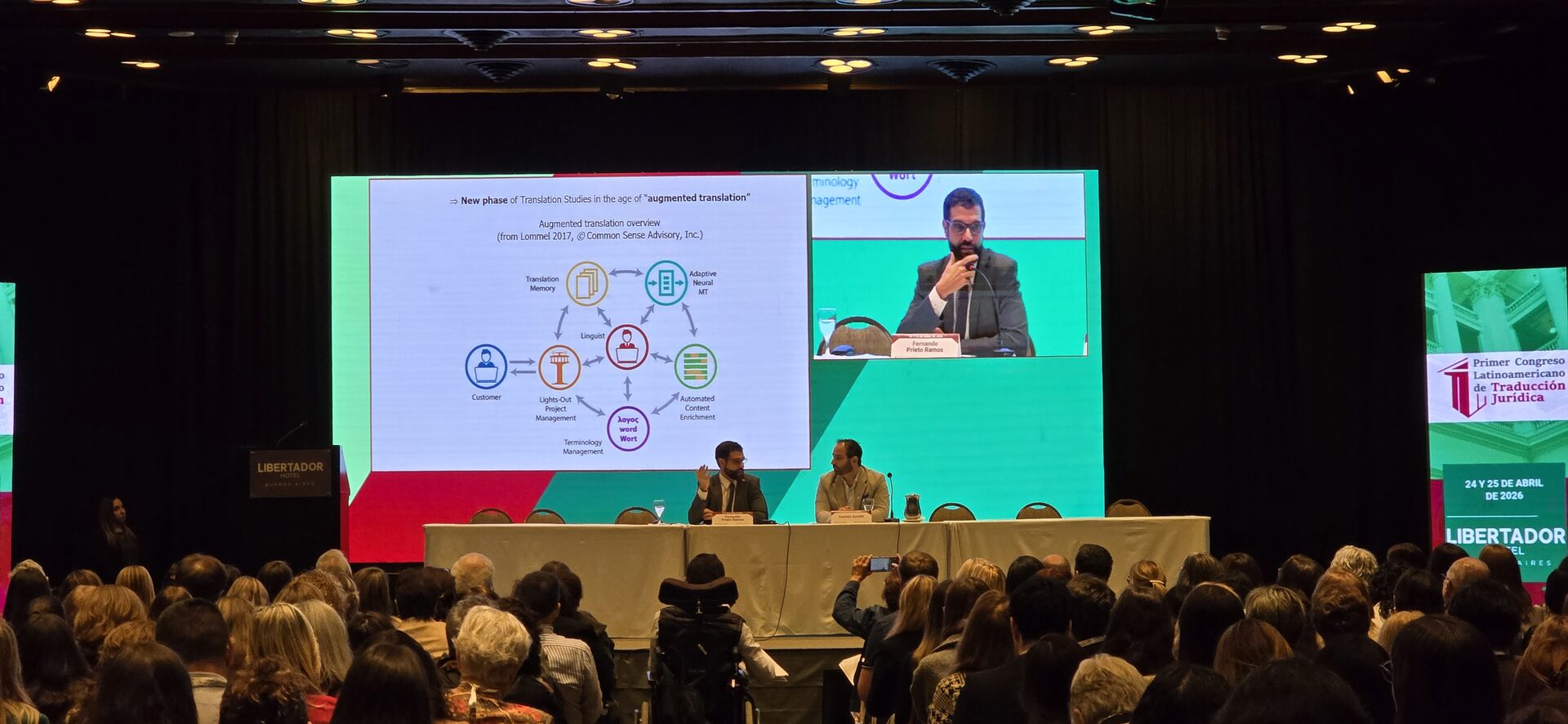 1er Congreso Latinoamericano de Traducción Jurídica - Orador con pantalla LED en Hotel Libertador