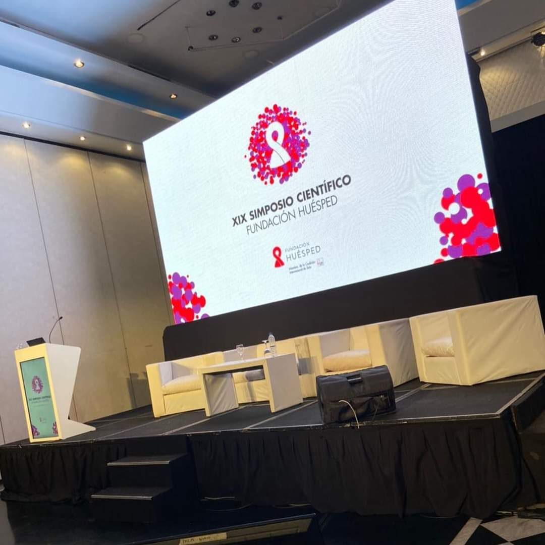 XIX Simposio Cientifico Fundacion Huesped - Pantalla LED gigante y escenario